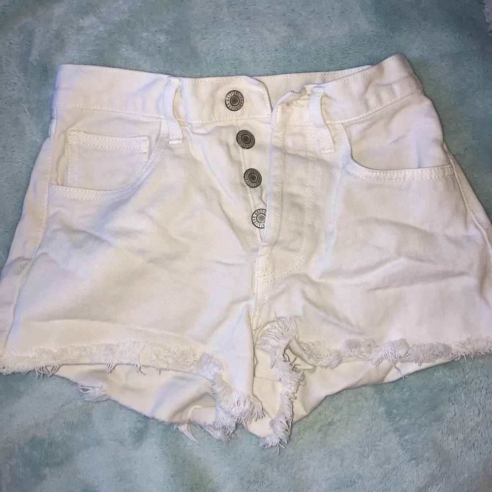 White brandy Melville shorts